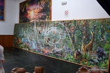 Presentanción en la sede del colectivo vecinal de Jiámar del puzzle más grande del mundo, montado por Tomás Torres/Antonio Alí.